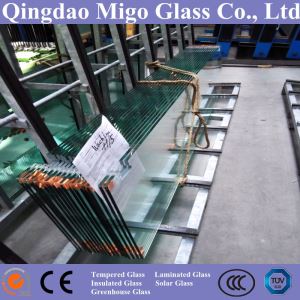 Врата от закалено стъкло с дупки