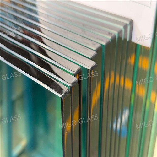 Стъклени прегради за баня