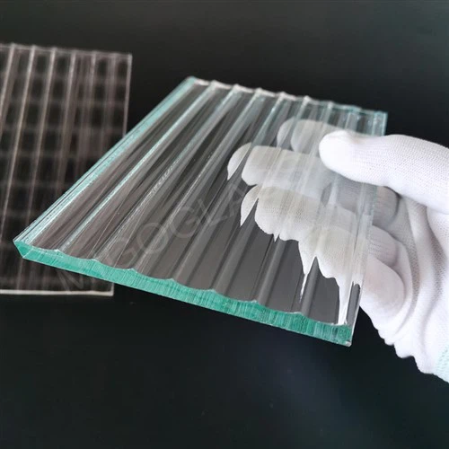 Прозрачно стъкло Moru с ниско съдържание на желязо