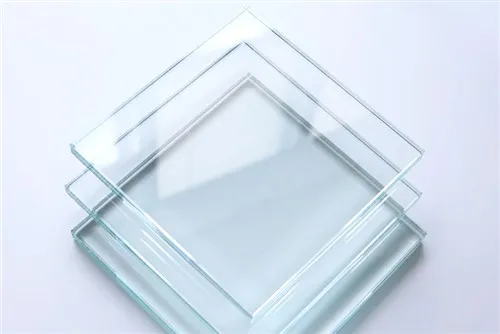 Закалено стъкло с ниско съдържание на желязо